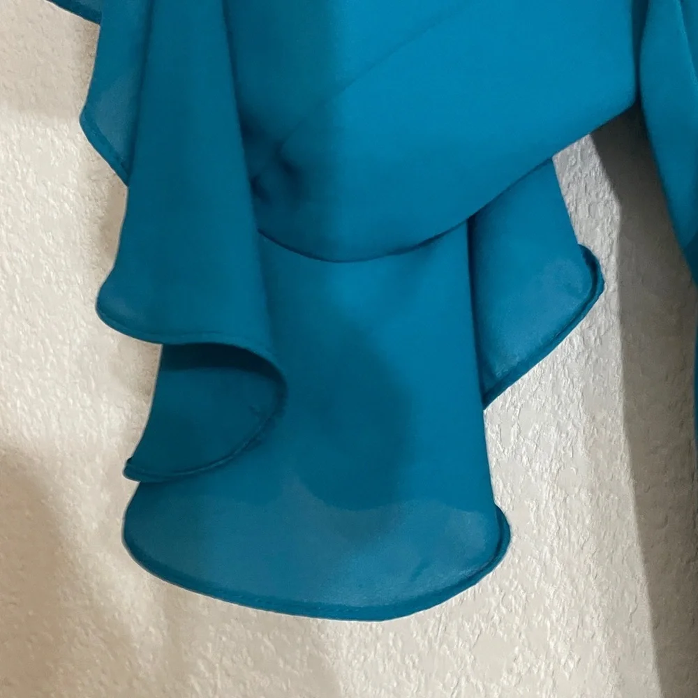 VINCE CAMUTO Teal Ruffle Sleeve Blouse - Picture 5 of 9